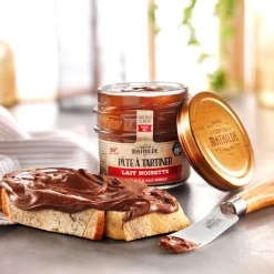 Voeding|ohgreen Hazelnoten, melk en wafeltjes boterhampasta