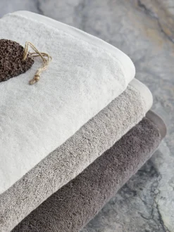 Badkamer|ohgreen London - Handdoek - 55x100 cm - Truffle